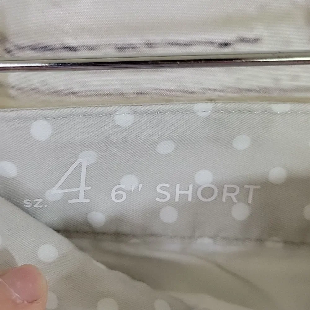 LOFT 6" Polka Dot Shorts   - Picture 6 of 12